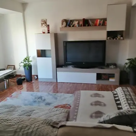 Schoene Wohnung Mit Wifi Und Parkplatz Auf Der Strasse Oliva Exterior photo